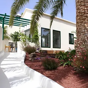 Unique, Stylish & Calm El Estanque By The Sea, Adults Only Hébergement de vacances Costa Teguise