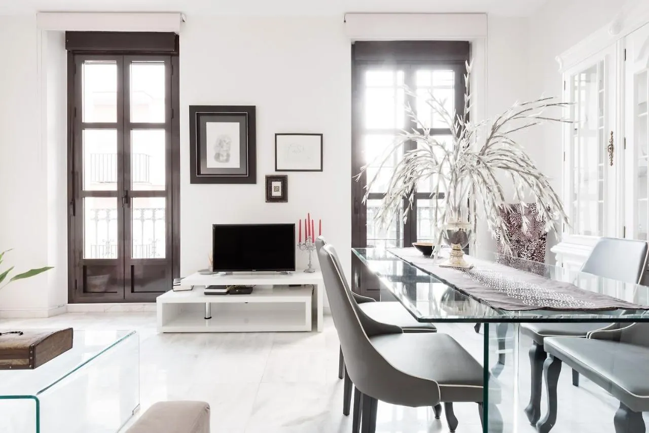 Apartamento Con Solera En El Corazon De Triana Seville 0*,
